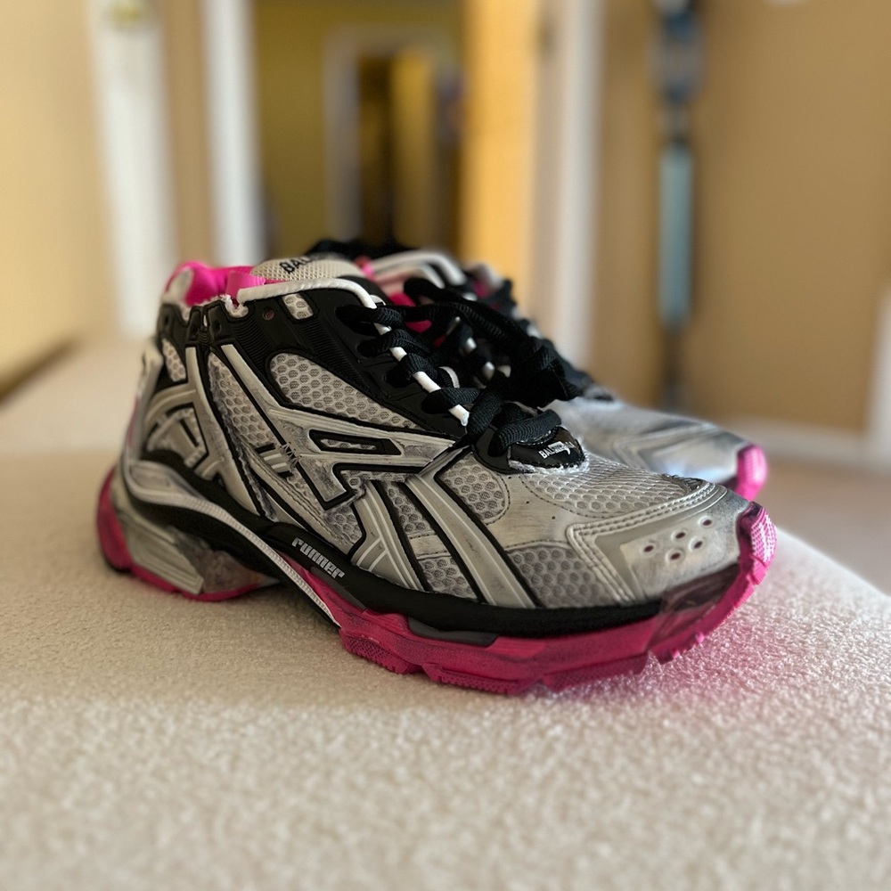 Balenciaga Runners (comes w/ Balenciaga shoe dust bag)